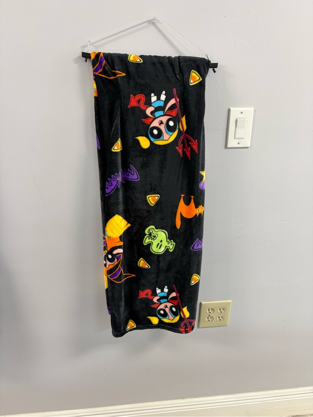 Black Plush Halloween Throw Blanket with Colorful power puff girls Print